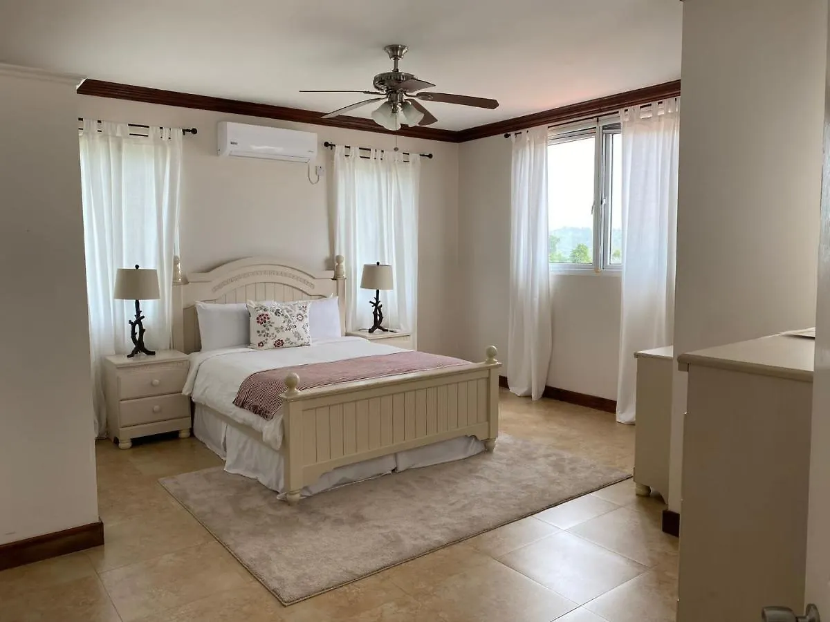 Villa Xona Castries 0*,